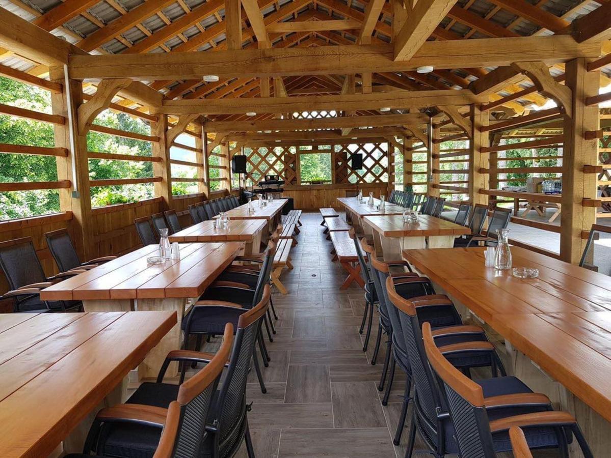 Ranch Marina Hotel Koce Buitenkant foto