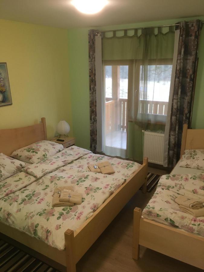 Ranch Marina Hotel Koce Buitenkant foto