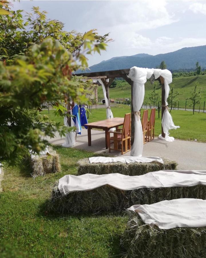 Ranch Marina Hotel Koce Buitenkant foto
